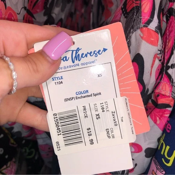 NWT Zavate Ava Therese “Bold Statment” floral print short sleeve scrub top - Picture 5 of 10